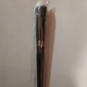 Bnib Kat Von D powder brush